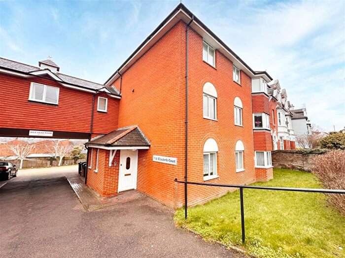 2 Bedroom Flat To Rent In Amherst Road, Bexhill-On-Sea, TN40