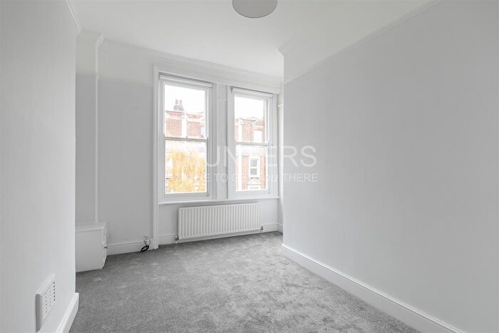 2 Bedroom Flat To Rent In West End Lane, London, NW6