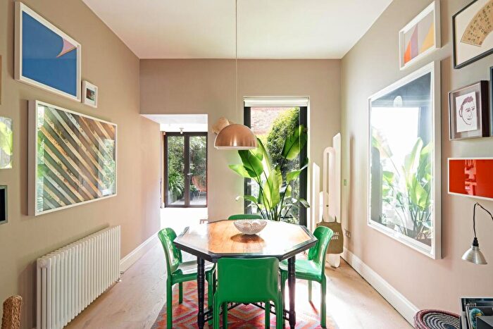 2 Bedroom Terraced House For Sale In London, SE17