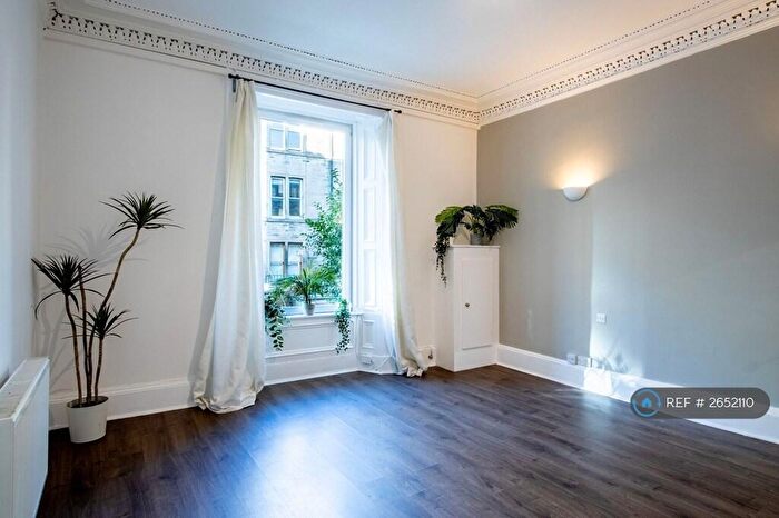 2 Bedroom Flat To Rent In Blackwood Crescent, Edinburgh, EH9