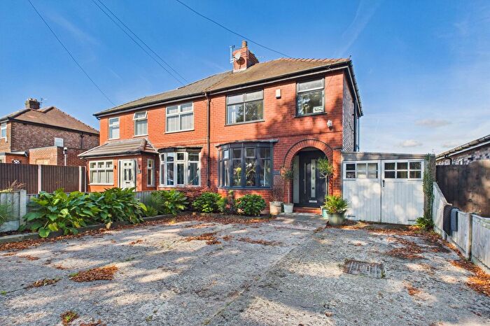 3 Bedroom Semi-Detached House For Sale In St. Marys Road, Penketh, WA5