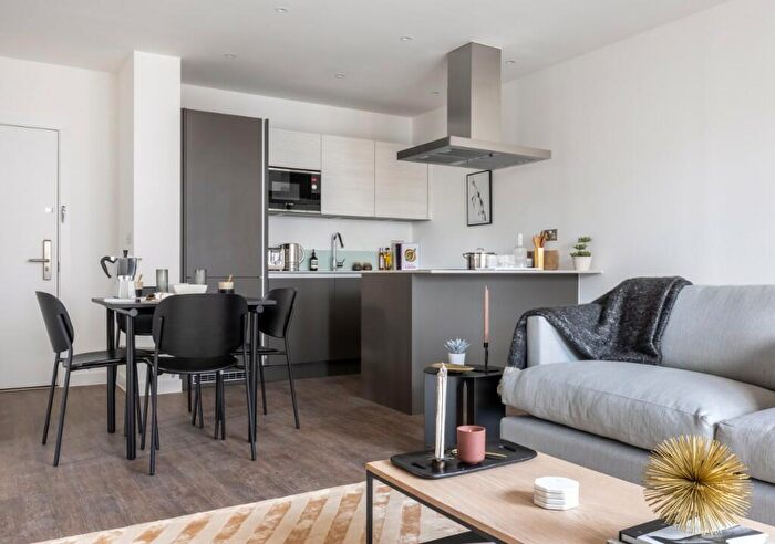 1 Bedroom Flat To Rent In Flat, Vanguard Way London, E17