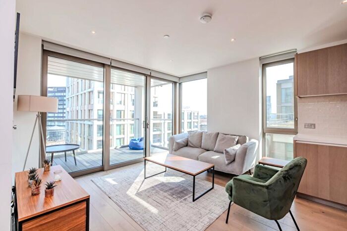 2 Bedroom Flat To Rent In Palmer Road Wandsworth, SW11