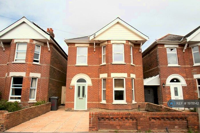5 Bedroom Detached House To Rent In Nortoft Road, Bournemouth, BH8
