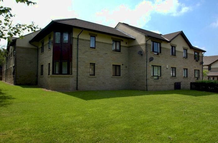 1 Bedroom Ground Flat To Rent In Spire Court, Huddersfield, West Yorkshire, HD1