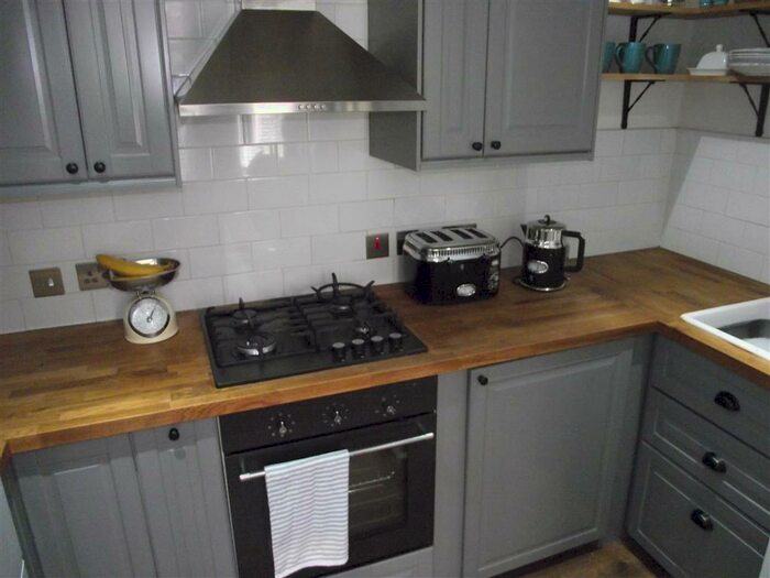 2 Bedroom Apartment To Rent In Aigburth Road, Liverpool, L17