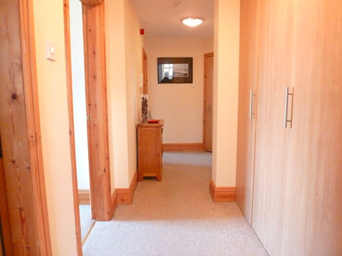2 Bedroom Flat To Rent In Bridge Street, Ramsbottom, Bury, BL0