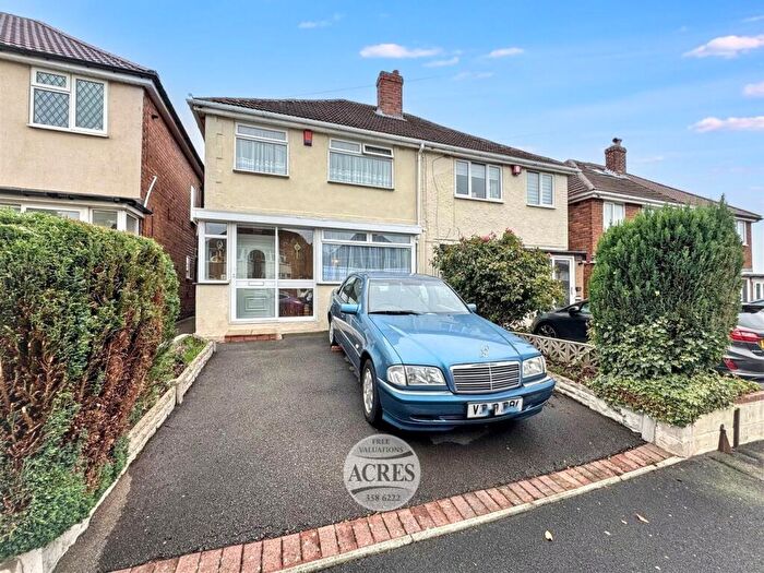 3 Bedroom Semi-Detached House For Sale In Glenmead Road, Great Barr, Birmingham, B44