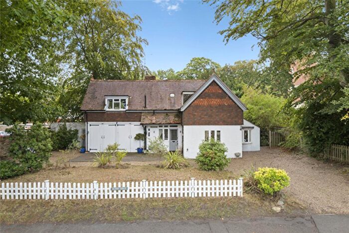 3 Bedroom Detached House For Sale In St. Georges Avenue, Weybridge, Surrey, KT13