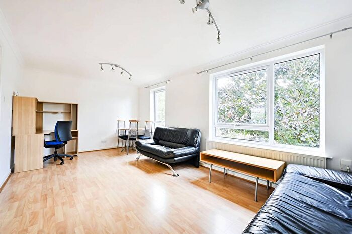 1 Bedroom Flat To Rent In Abbey Gardens, Barons Court, London, W6