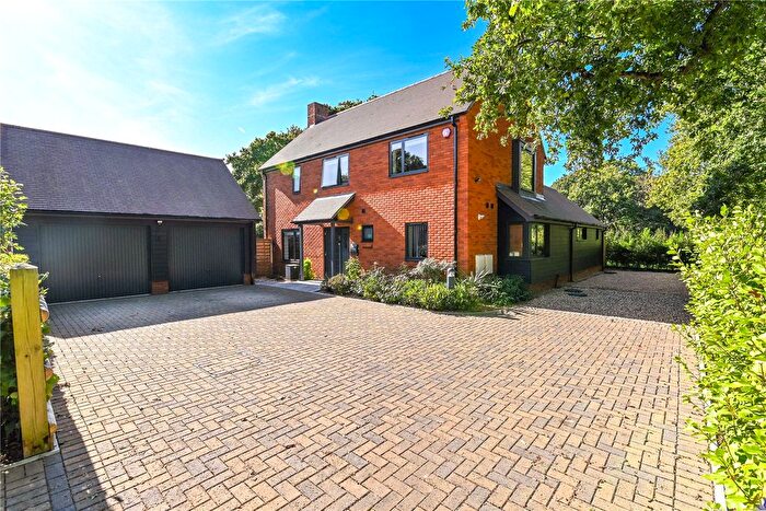 4 Bedroom Detached House For Sale In Woodhouse Gardens, New Milton, Hampshire, BH25
