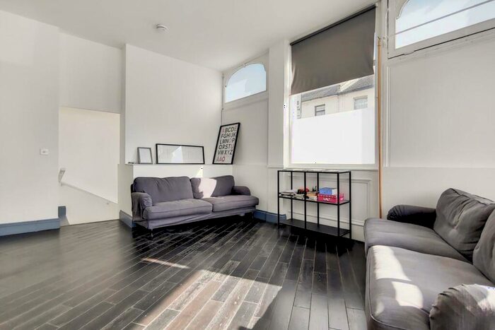 3 Bedroom Flat To Rent In London Road, Plaistow, London, E13