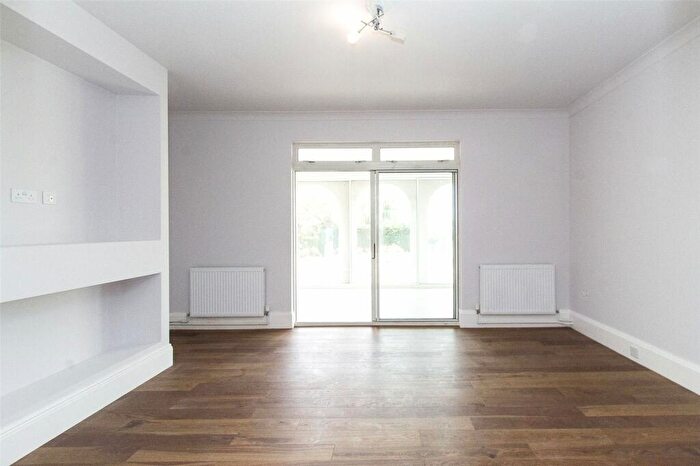 6 Bedroom Detached House For Sale In Traps Hill, Loughton, Essex, IG10