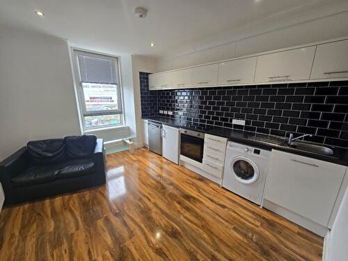 2 Bedroom Flat To Rent In Arklay Street, Dundee, DD3