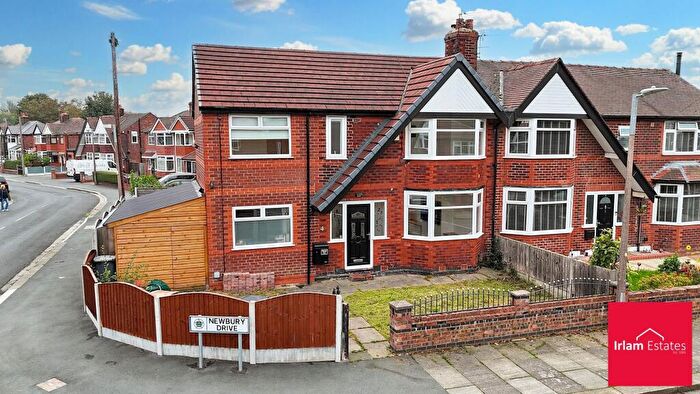 5 Bedroom Semi-Detached House For Sale In Newbury Drive, Eccles, M30