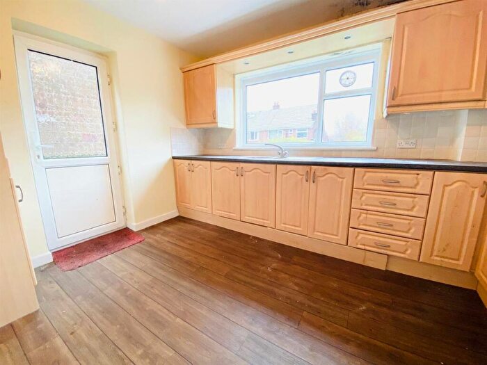 3 Bedroom Semi-Detached House For Sale In Westminster Avenue, Ashton U Lyne, OL6