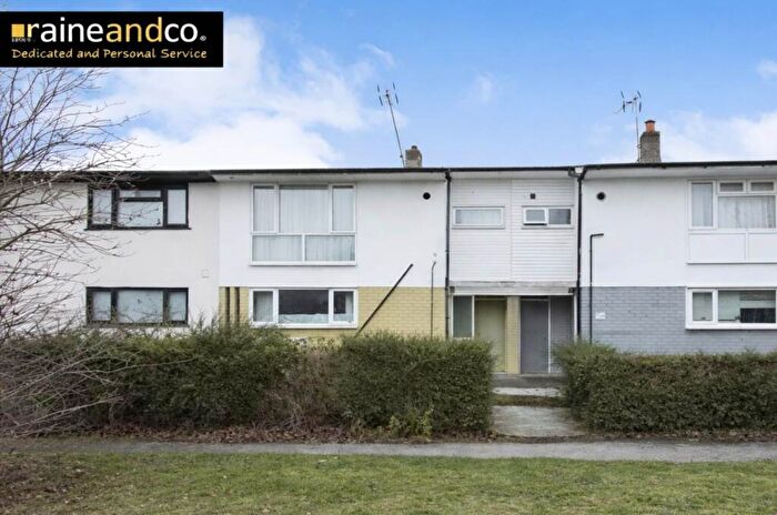 3 Bedroom Terraced House For Sale In Hare Lane, Hatfield, AL10