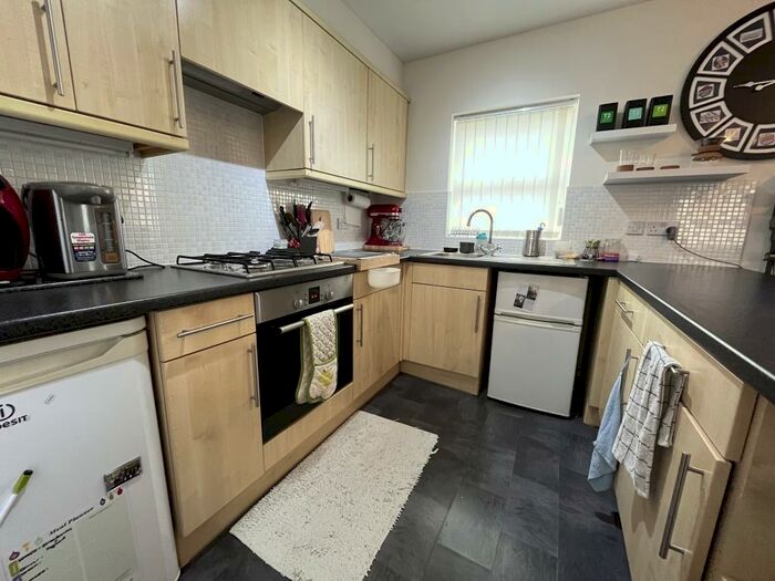 1 Bedroom Apartment To Rent In Rose Hip Walk, Witham St. Hughs, LN6