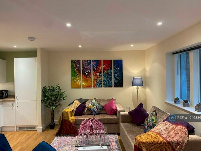 1 Bedroom Flat To Rent In Queen Edith Way, Cambridge, CB1