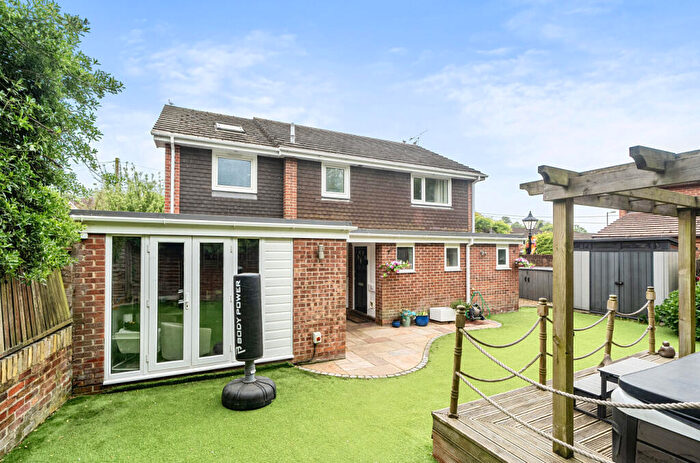 5 Bedroom Detached House For Sale In Chapel Road, West End, Southampton, Hampshire, SO30