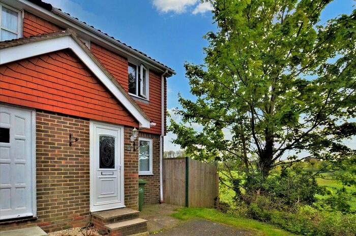 2 Bedroom End Of Terrace House To Rent In Meadow Grove, Sellindge, TN25