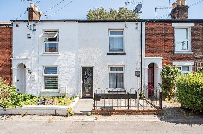 2 Bedroom Terraced House For Sale In Cedar Road, Inner Avenue, Southampton, Hampshire, SO14