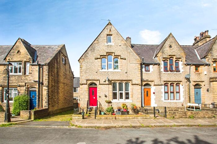 3 Bedroom End Of Terrace House For Sale In Ripon Terrace, Halifax, HX3