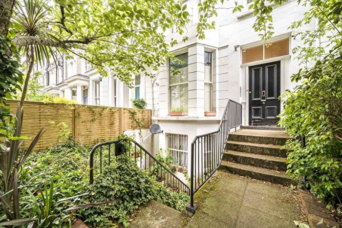 2 Bedroom Flat To Rent In Elsham Road, Holland Park, W14
