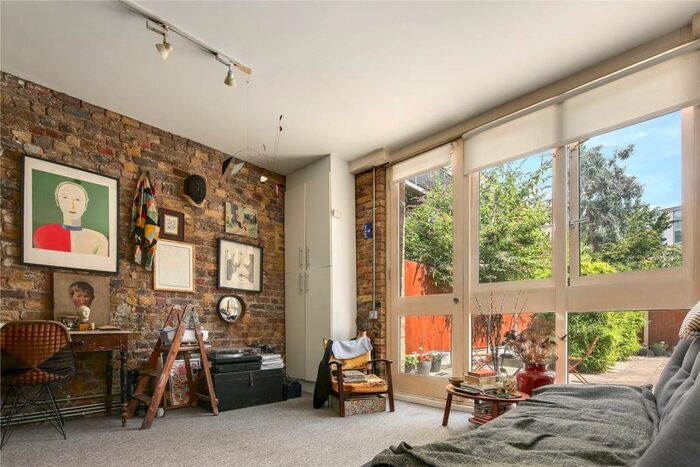 1 Bedroom Flat To Rent In Florfield Passage, London, E8