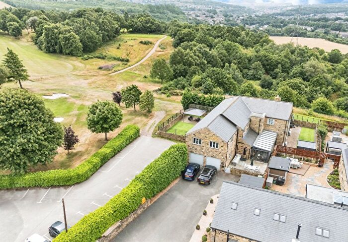 5 Bedroom Detached House For Sale In Golf Lane, Morley, Leeds, LS27
