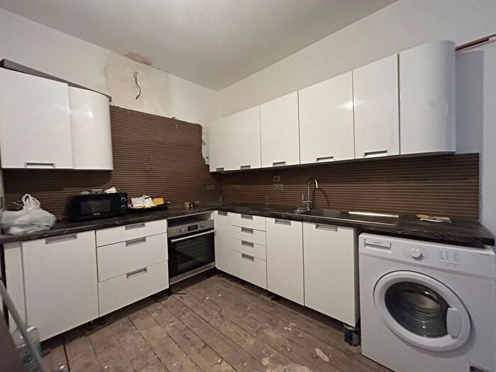 4 Bedroom Flat To Rent In Isleworth, TW7