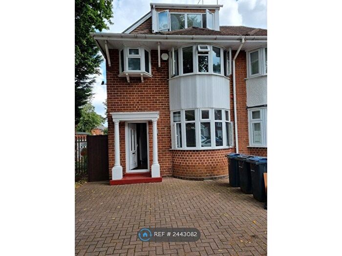 4 Bedroom Semi-Detached House To Rent In Pendragon Road, Birmingham, B42