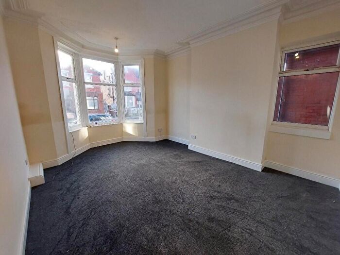 2 Bedroom Flat To Rent In Palatine Road, Blackpool, Lancashire, FY1