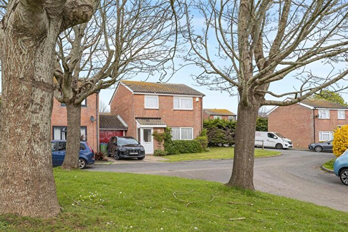 3 Bedroom Detached House For Sale In Foxhill, Peacehaven, BN10