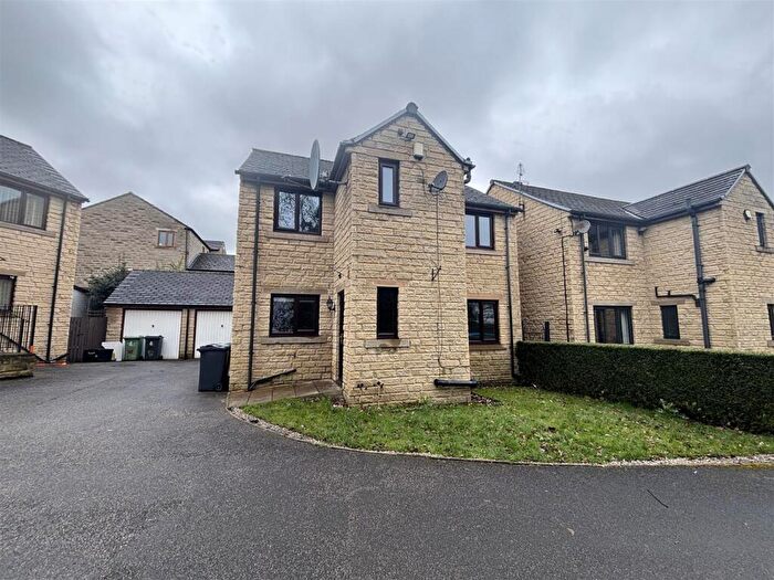 4 Bedroom Detached House For Sale In Thornfield Close, Lockwood, Huddersfield, HD4