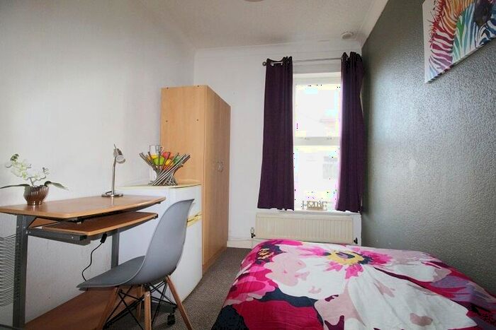 1 Bedroom House To Rent In Thesiger Street, LN5