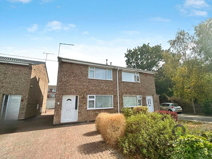 2 Bedroom Semi Detached House For Sale In Handsacre Close, Swadlincote, Derbyshire, DE11