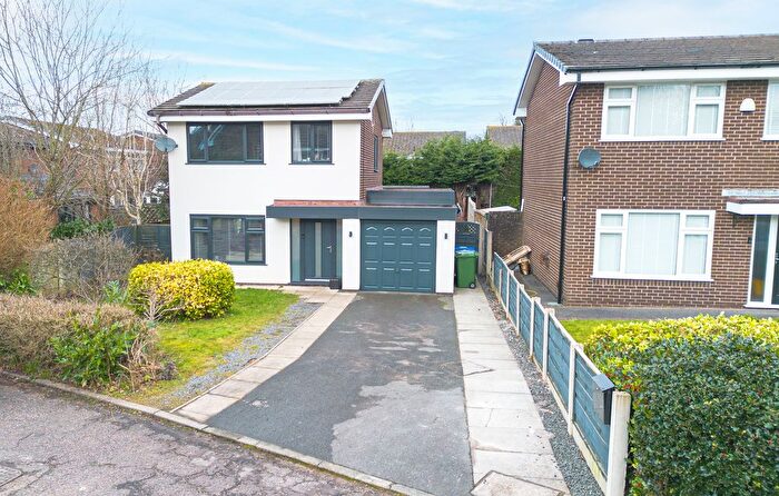 3 Bedroom Detached House For Sale In Dunscar Close, Birchwood, WA3