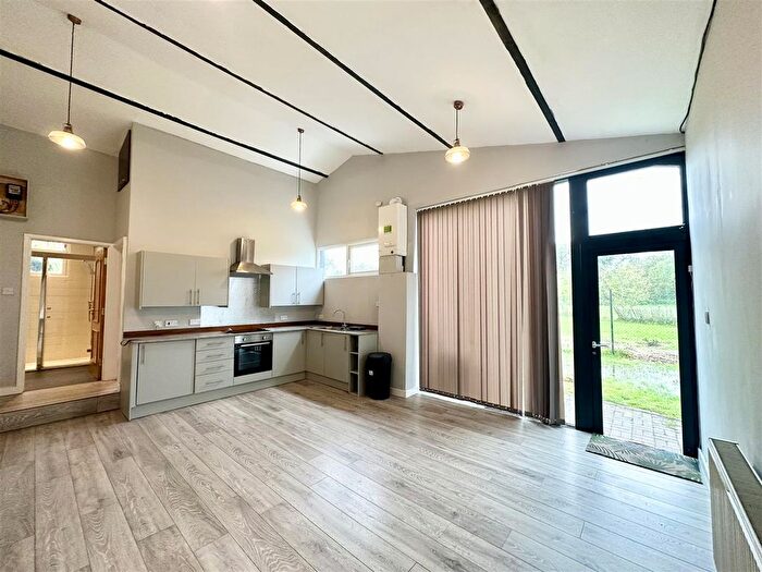 2 Bedroom Barn Conversion To Rent In Old Mill Lane, Uxbridge, UB8