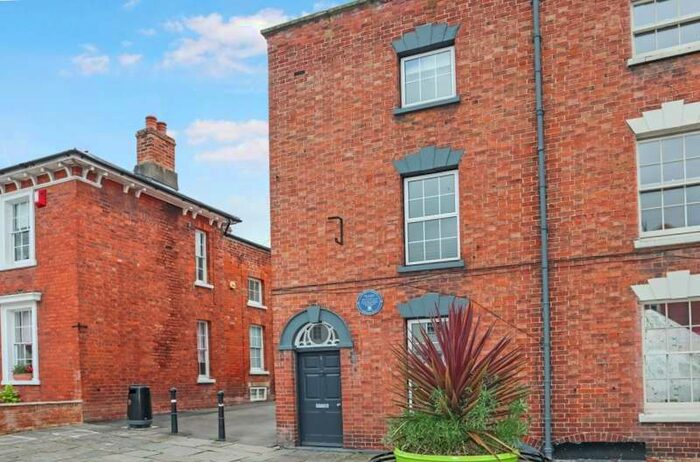 3 Bedroom End Of Terrace House To Rent In Market Square, Newent, Gloucestershire, GL18