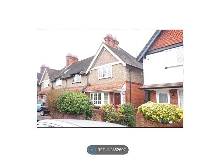 2 Bedroom Semi-Detached House To Rent In Portlock Road, Maidenhead, SL6