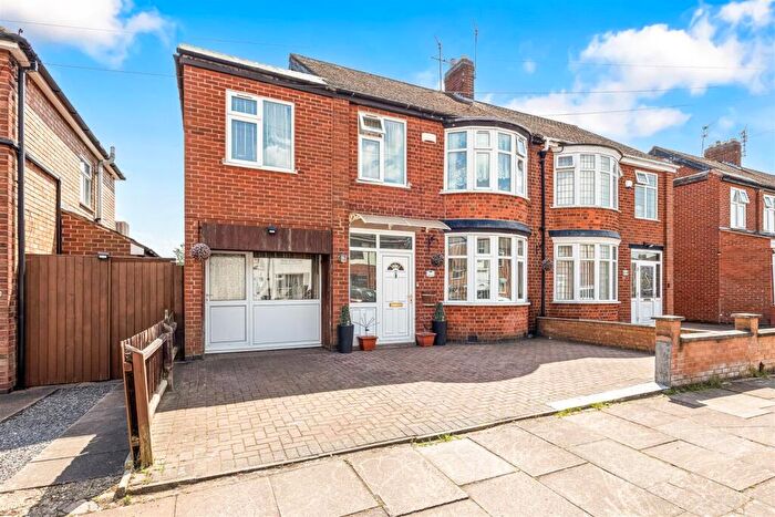 4 Bedroom Semi-Detached House For Sale In Northdene Road, Leicester, LE2