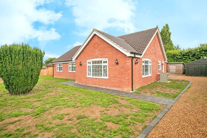 3 Bedroom Bungalow For Sale In School Road, Tunstall, Woodbridge, IP12