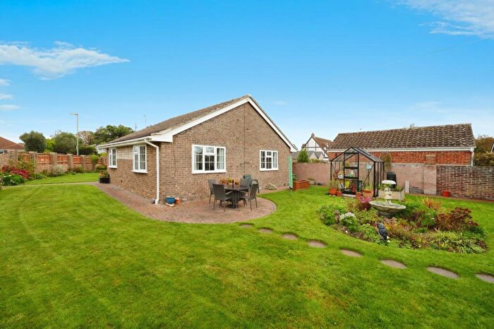 3 Bedroom Bungalow For Sale In Astrid Close, Hayling Island, Hampshire, PO11