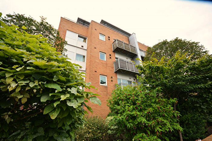 2 Bedroom Apartment For Sale In The Atrium, Bury Old Road, M45
