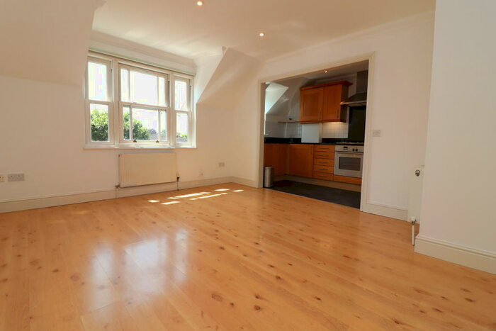 1 Bedroom Apartment To Rent In Winchester Court, Broomfield Road, Chelmsford, CM1