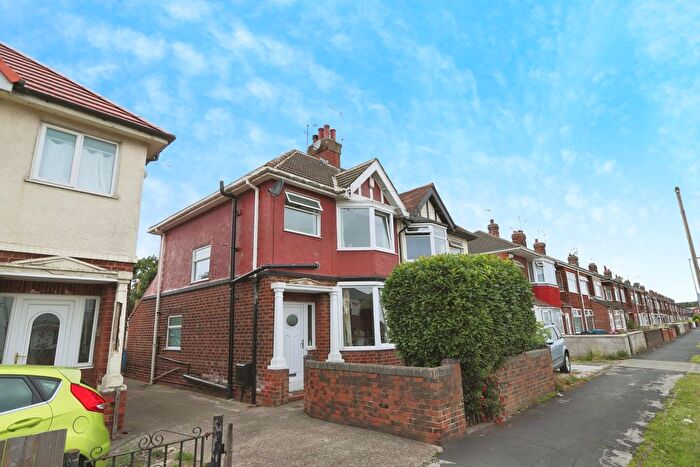 3 Bedroom Semi-Detached House For Sale In Oldstead Avenue, Hull, East Riding Of Yorkshire, HU6