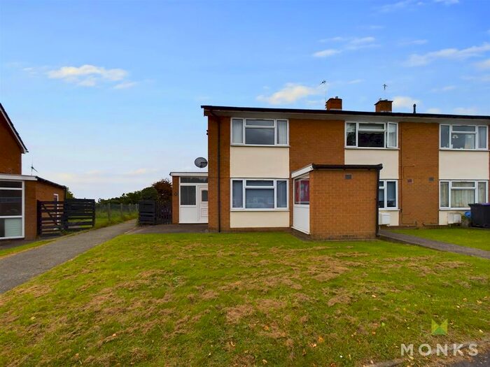 2 Bedroom Flat For Sale In Brookfield Estate, Weston Rhyn, Oswestry, SY10