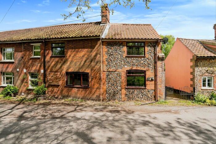 2 Bedroom Character Property For Sale In The Street, Briningham, Melton Constable, NR24