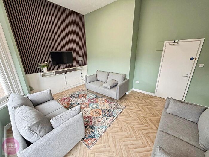 8 Bedroom Flat To Rent In Derby Road, Lenton, Nottingham, NG7